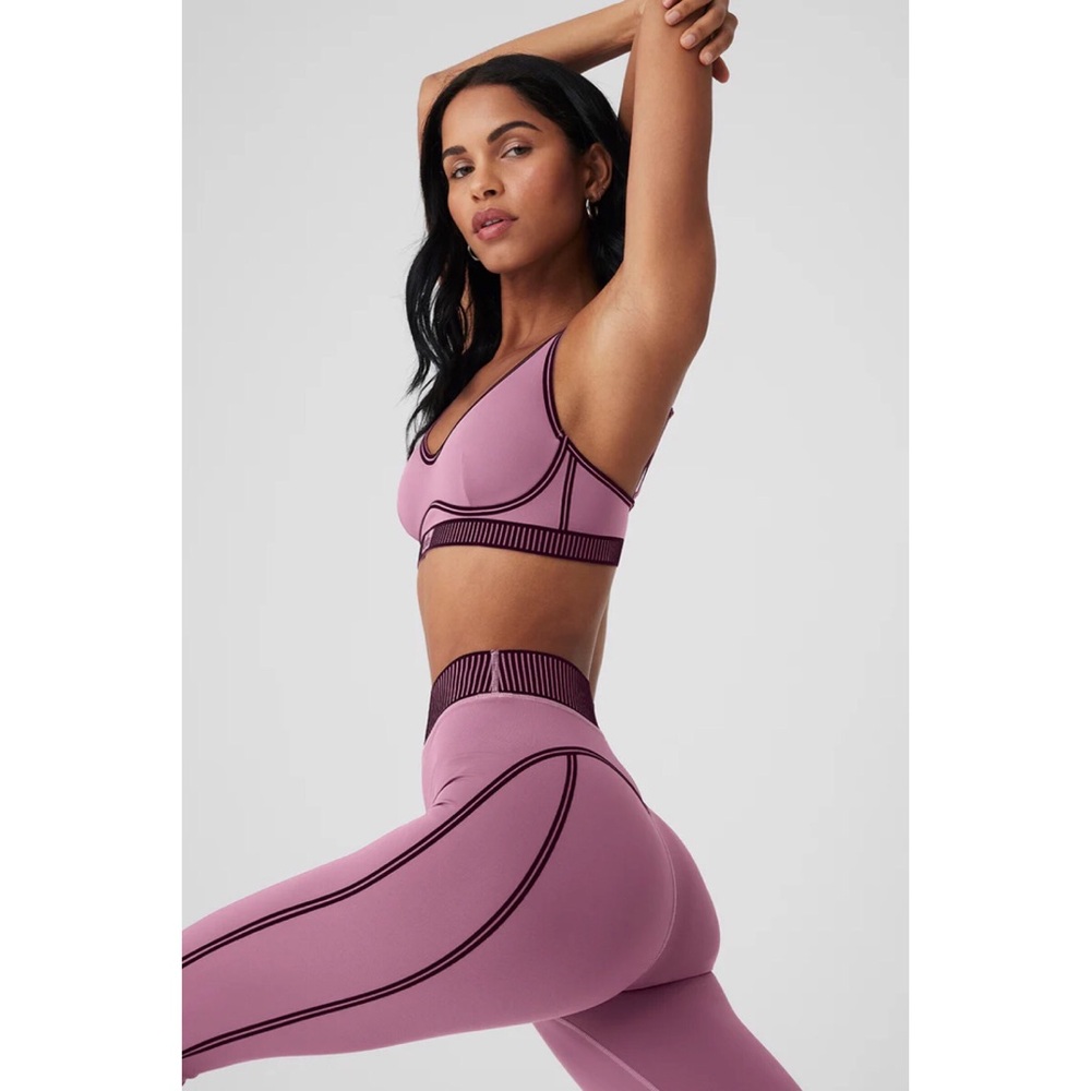 Alo Yoga Airlift Line Up Bra Soft Mulberry M - Picture 4 of 9
